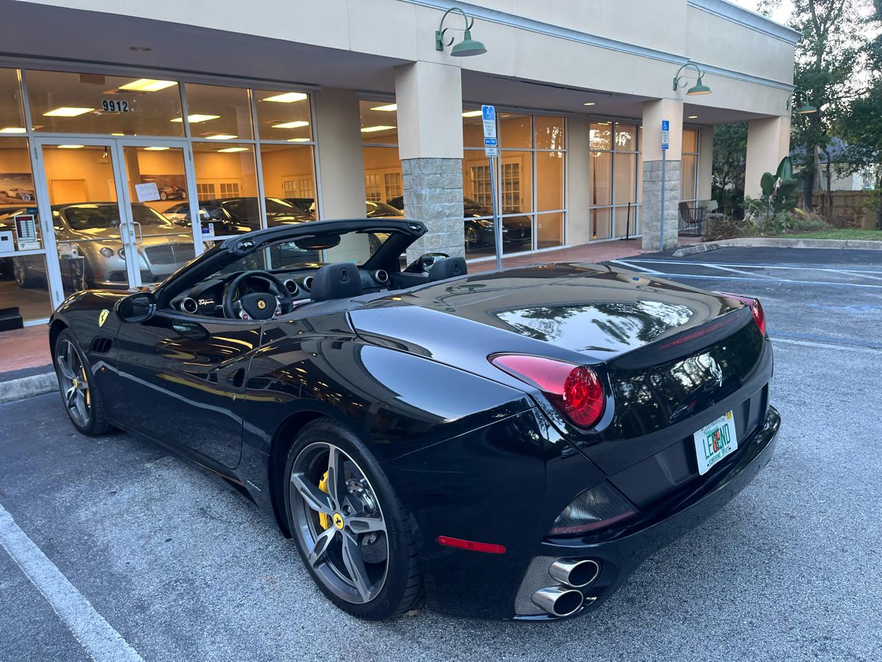 Ferrari California 2dr Conv 2010
