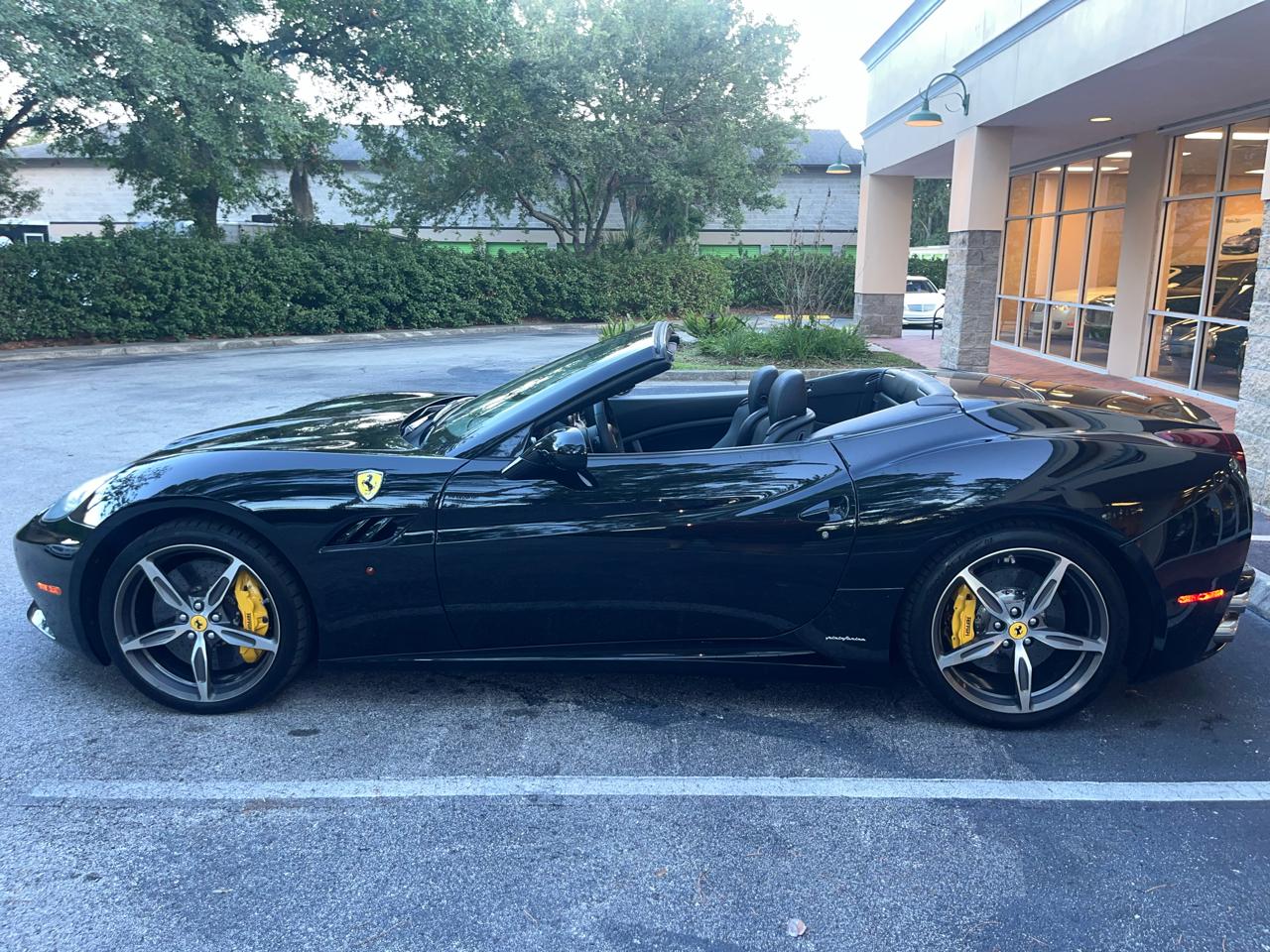 Ferrari California 2dr Conv 2010