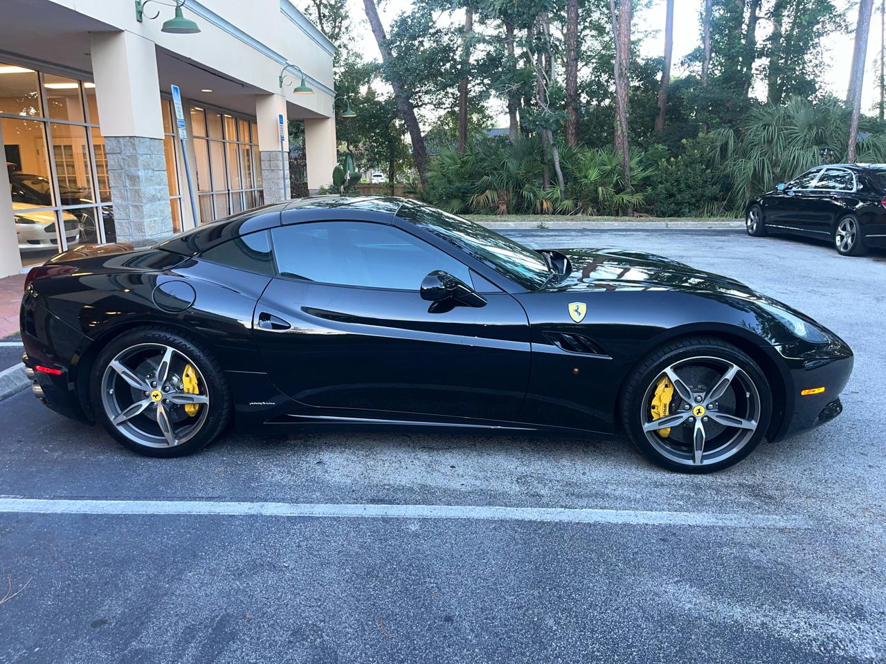 Ferrari California 2dr Conv 2010