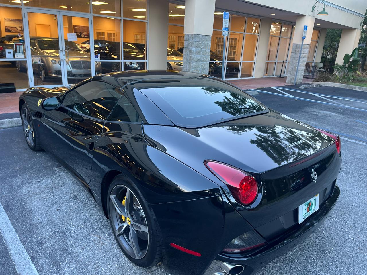 Ferrari California 2dr Conv 2010