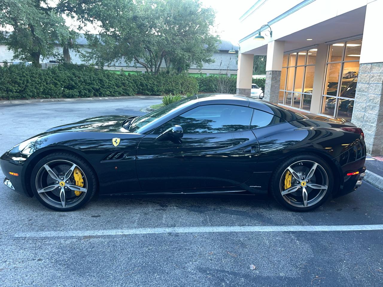 Ferrari California 2dr Conv 2010