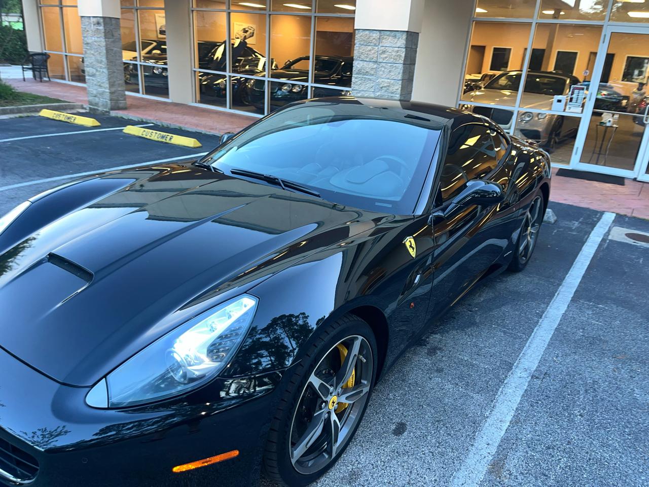 Ferrari California 2dr Conv 2010