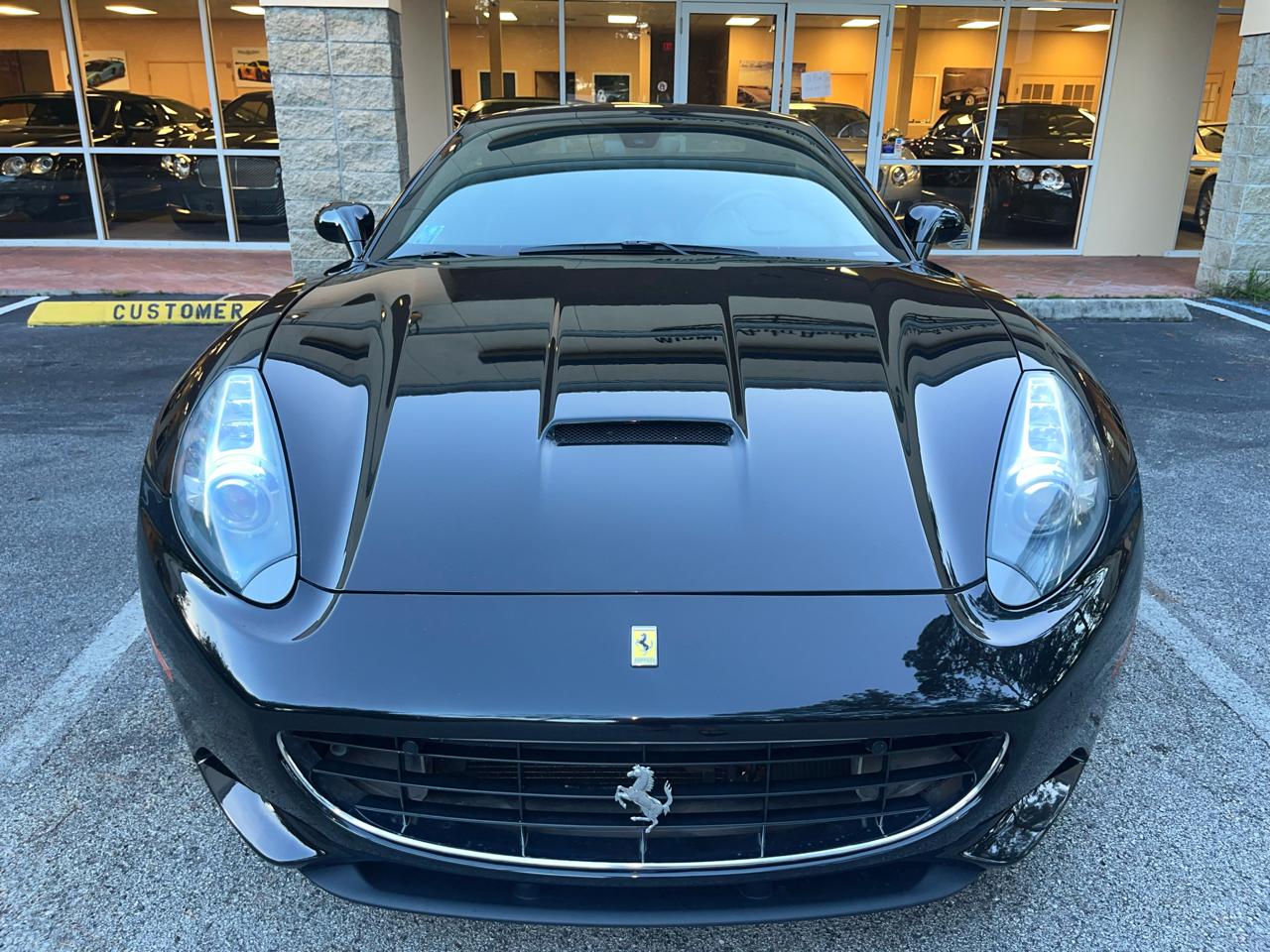 Ferrari California 2dr Conv 2010