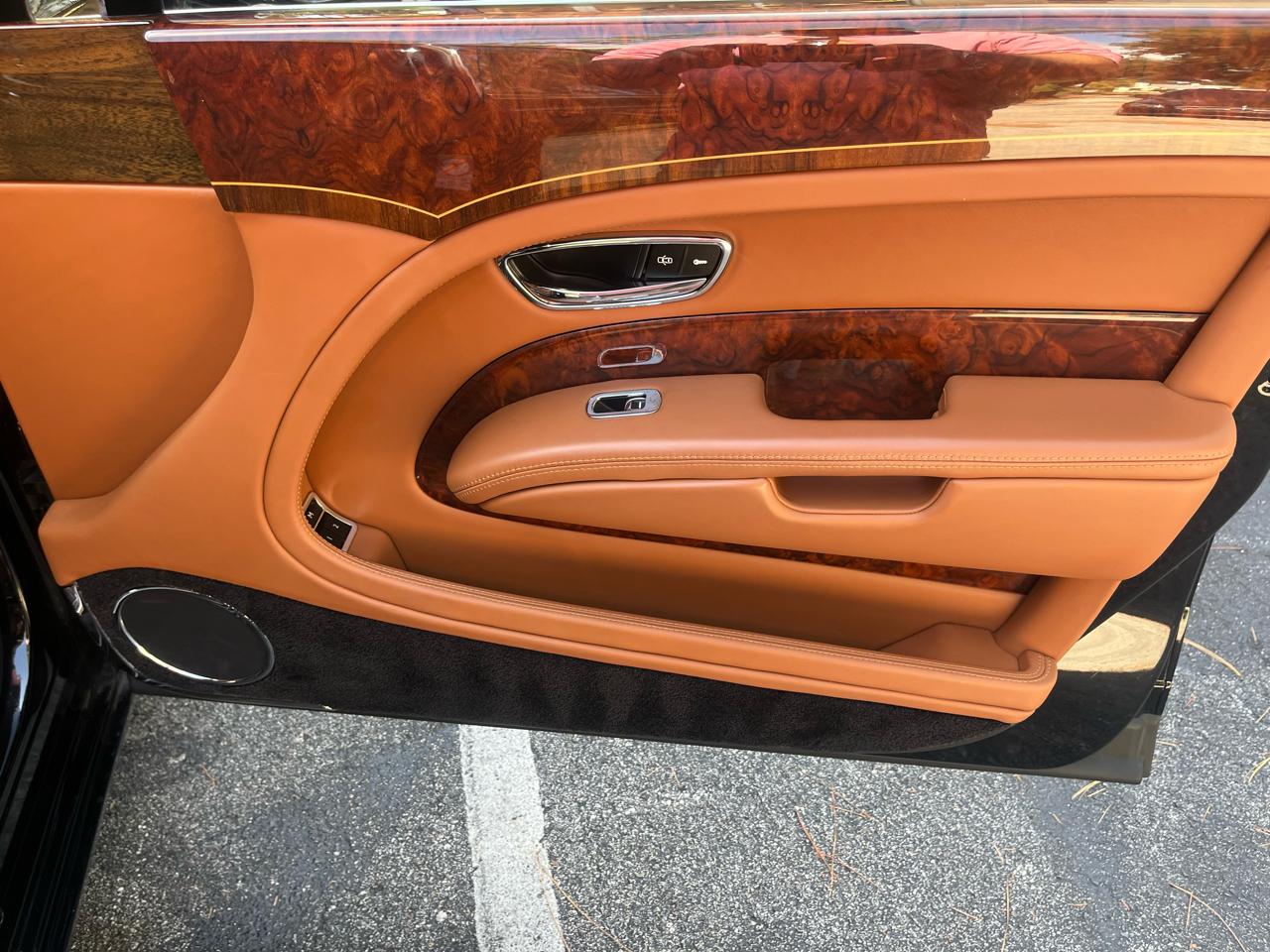 Bentley Mulsanne 4dr Sdn 2012