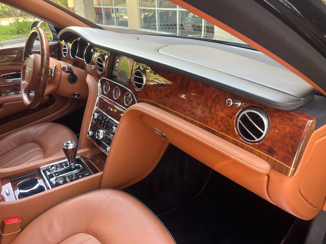Bentley Mulsanne 4dr Sdn 2012