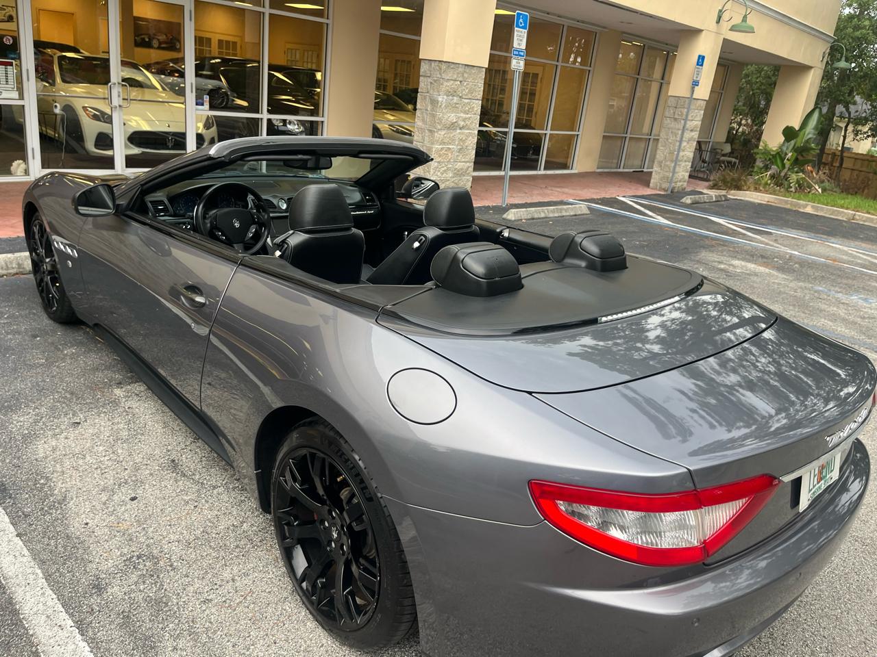Maserati GranTurismo Convertible 2dr Conv GranTurismo Sport 2012