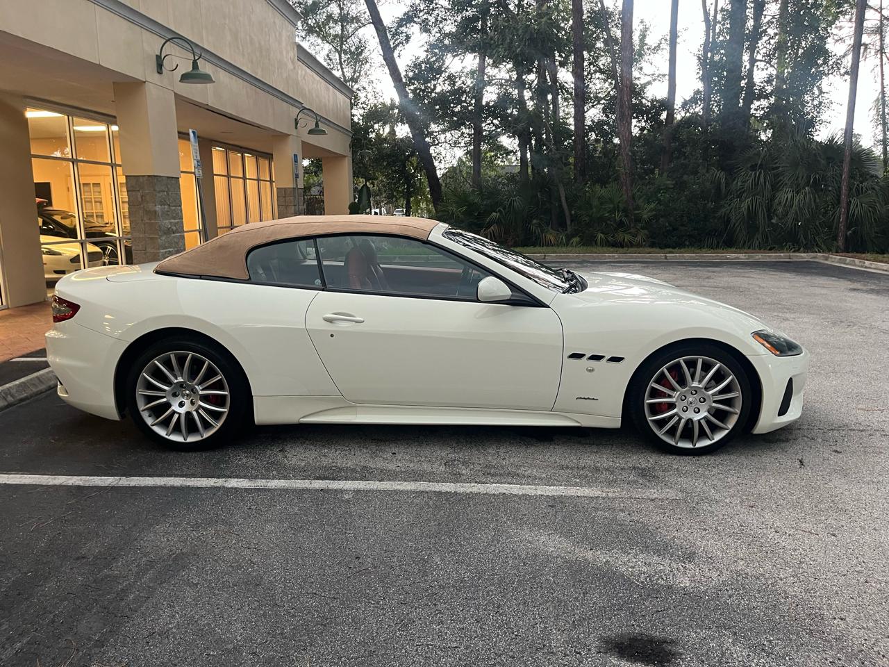 Maserati GranTurismo Convertible Sport 4.7L 2018