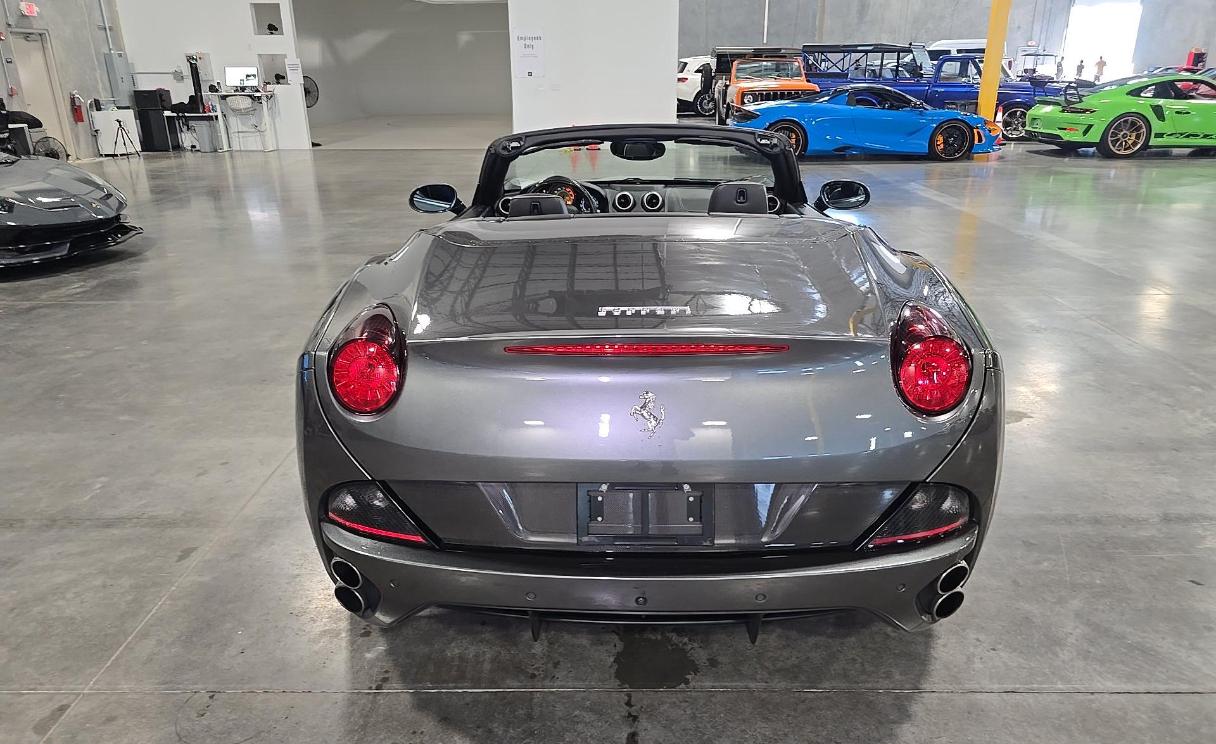 Ferrari California 2dr Conv 2011