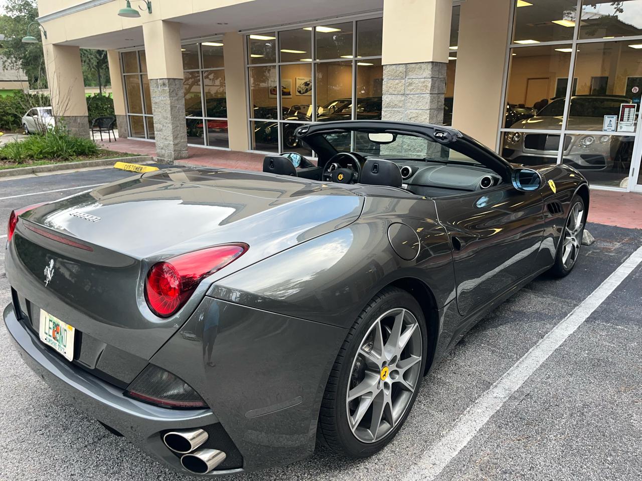 Ferrari California 2dr Conv 2011