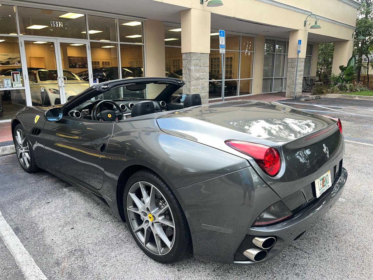 Ferrari California 2dr Conv 2011