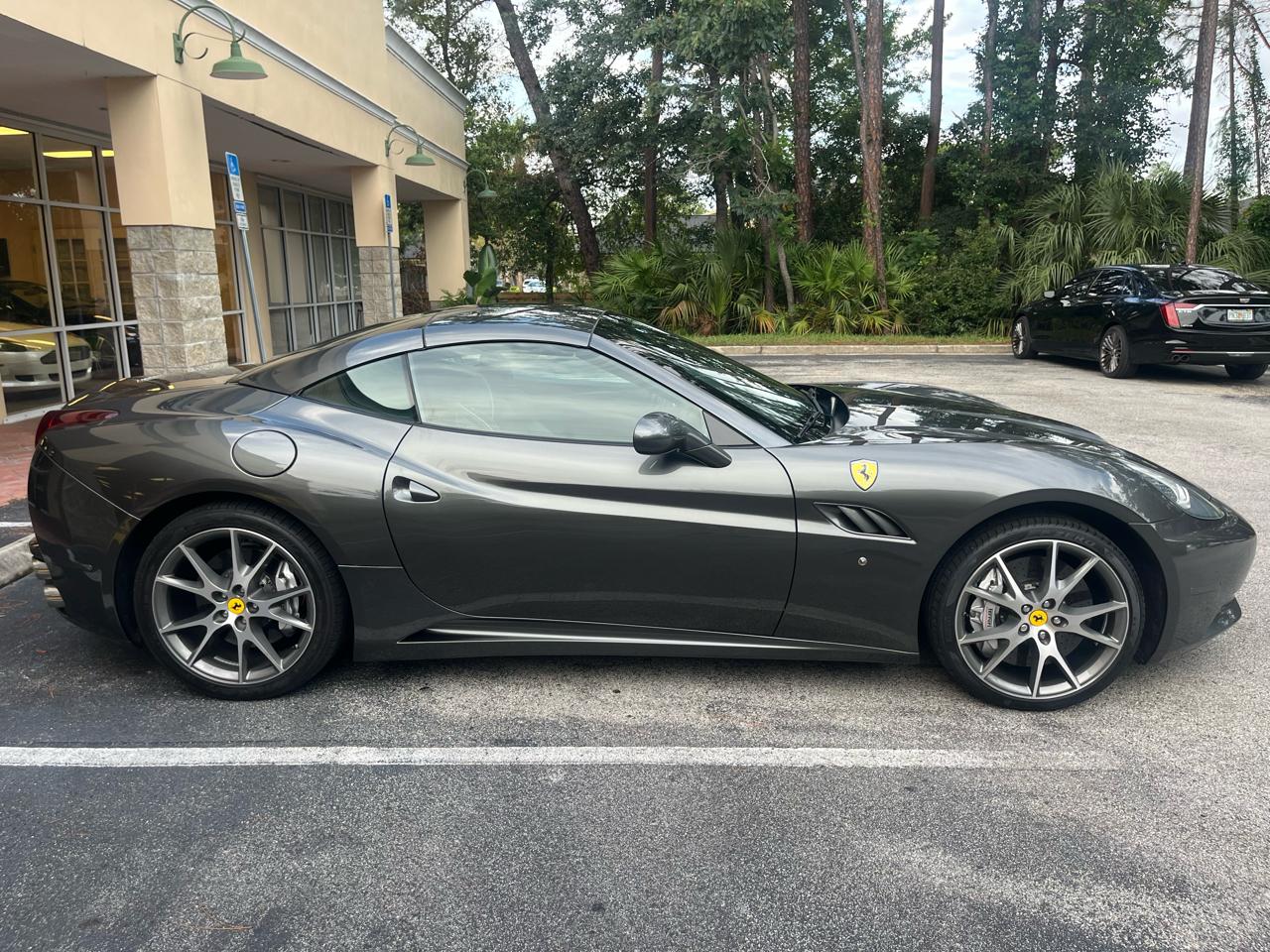 Ferrari California 2dr Conv 2011