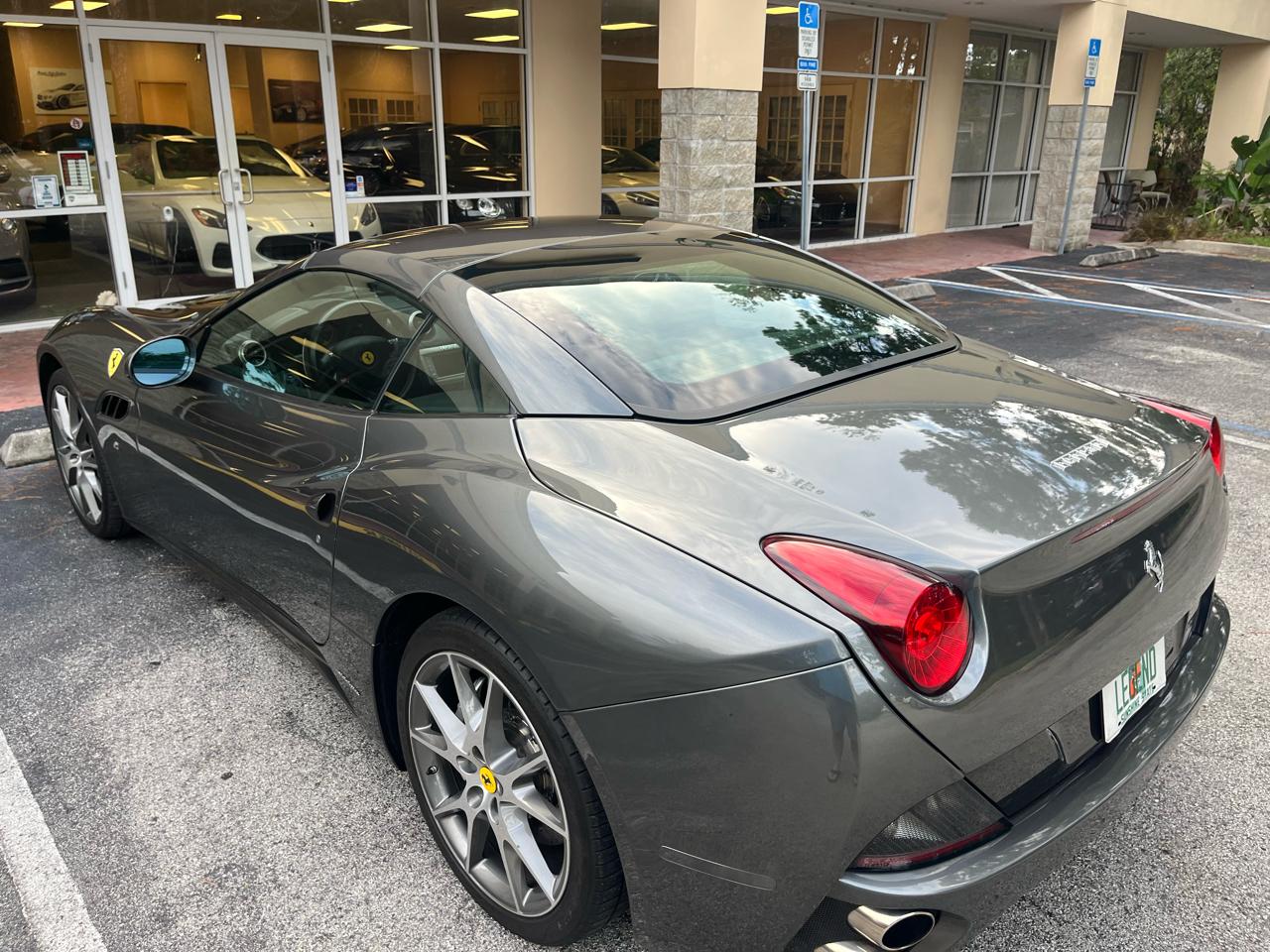 Ferrari California 2dr Conv 2011