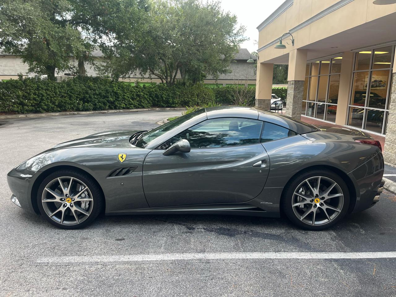 Ferrari California 2dr Conv 2011