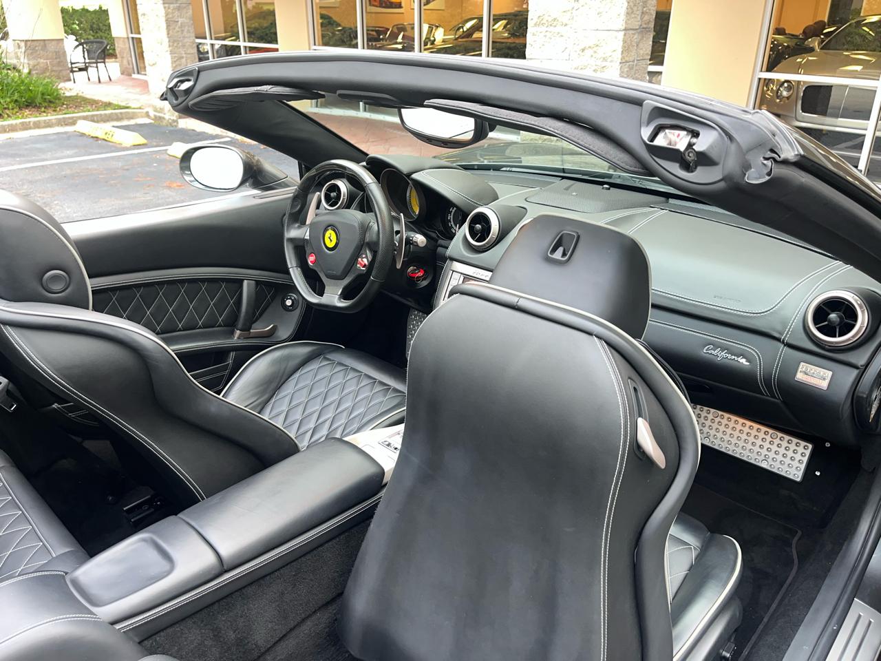 Ferrari California 2dr Conv 2011