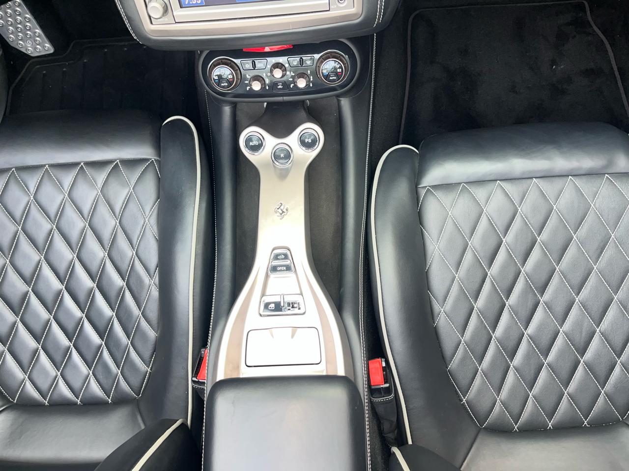 Ferrari California 2dr Conv 2011
