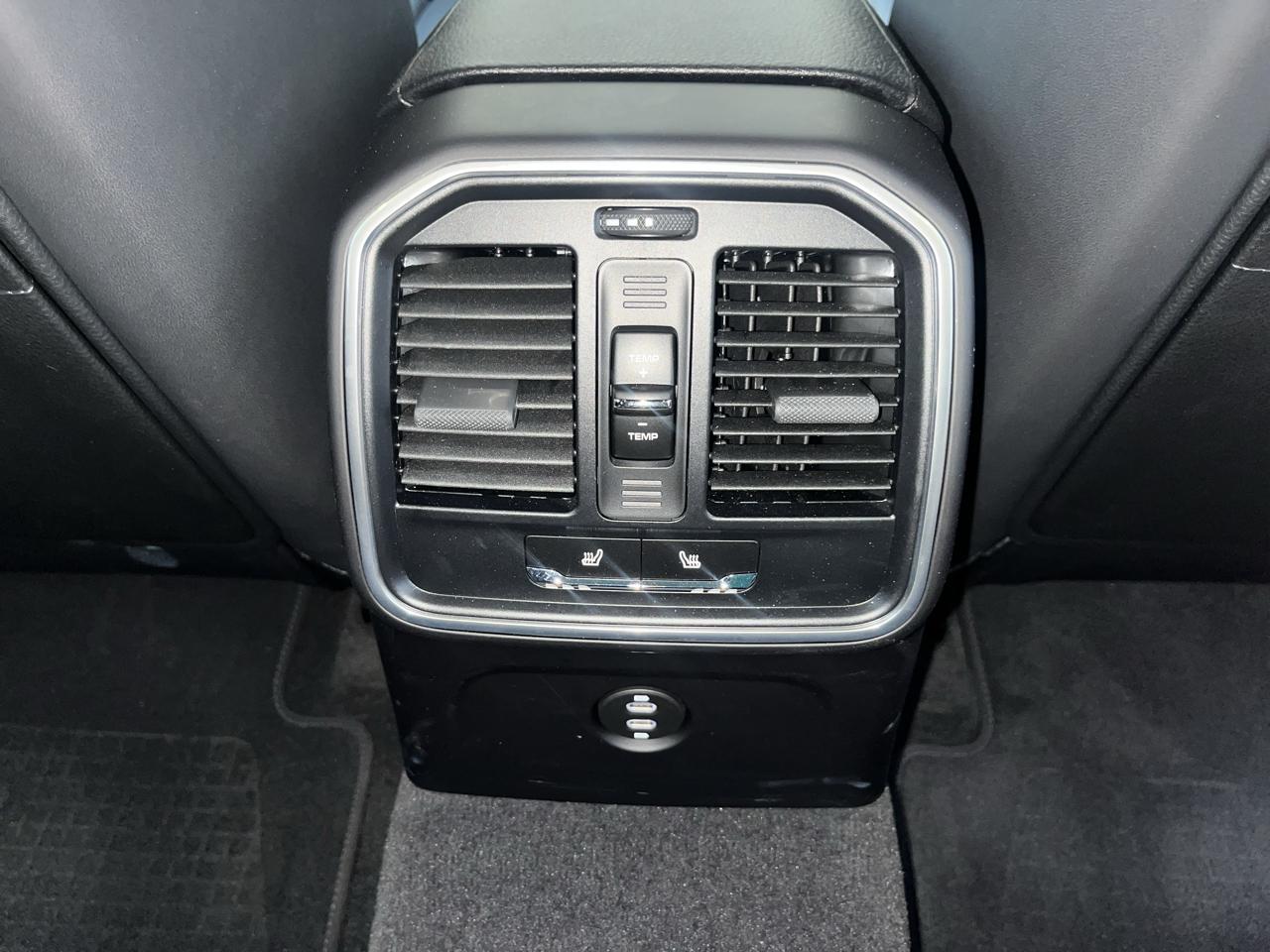 Porsche Macan AWD 2025