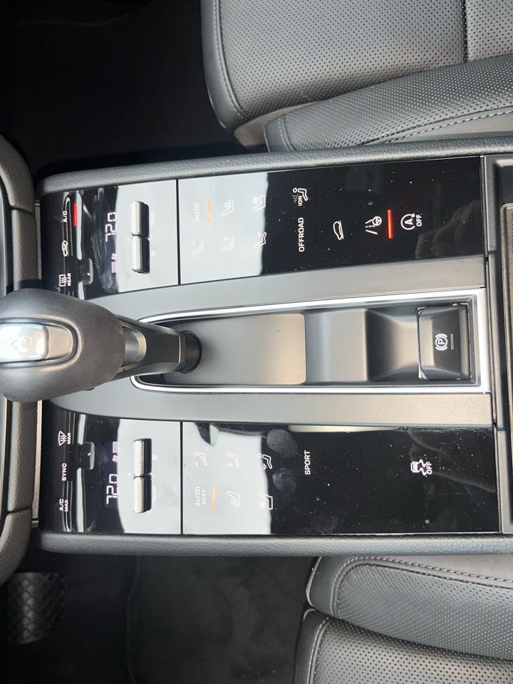 Porsche Macan AWD 2025