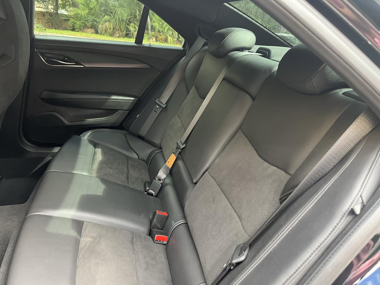 Cadillac ATS-V Sedan 4dr Sdn 2017