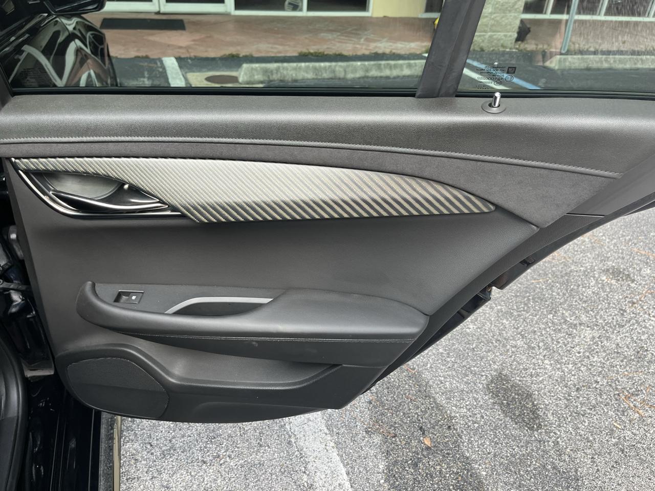 Cadillac ATS-V Sedan 4dr Sdn 2017