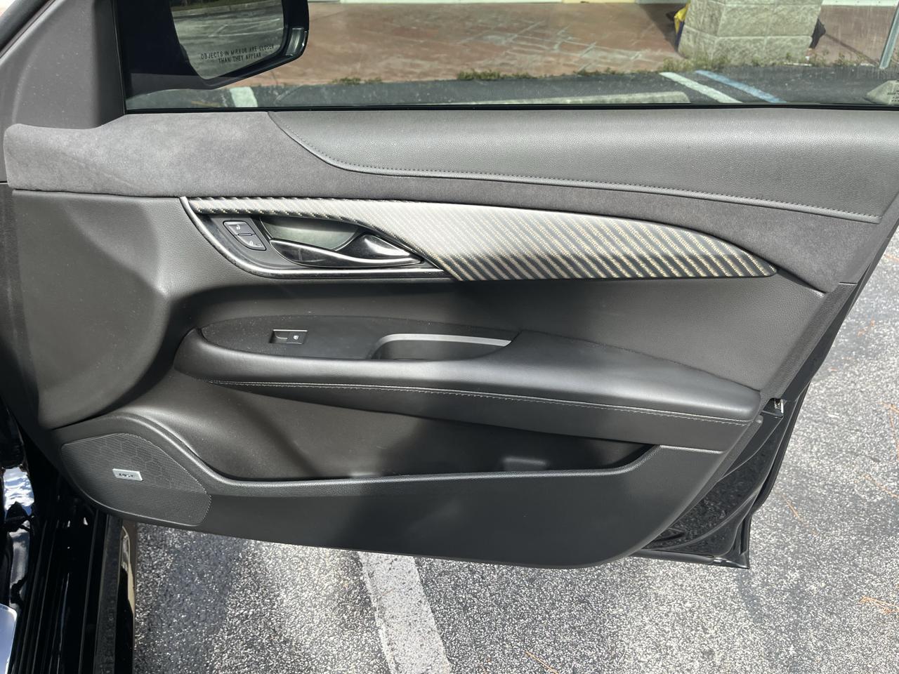 Cadillac ATS-V Sedan 4dr Sdn 2017