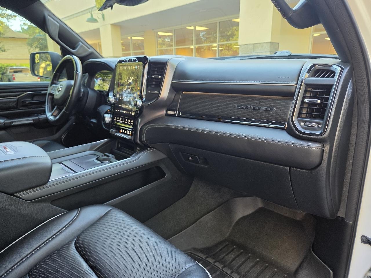RAM 1500 Limited 4x4 Crew Cab 5'7" Box 2022