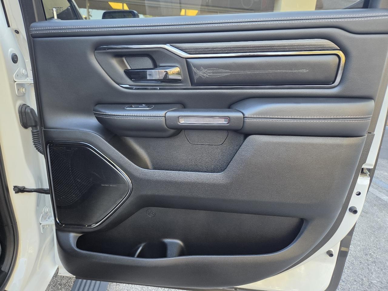 RAM 1500 Limited 4x4 Crew Cab 5'7" Box 2022