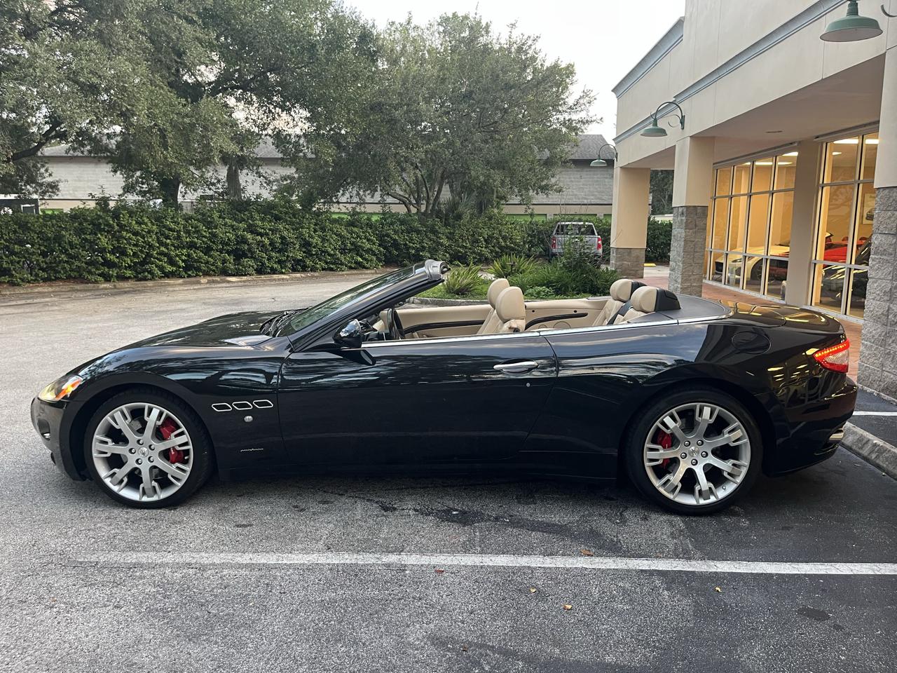 Maserati GranTurismo Convertible 2dr Conv GranTurismo 2012