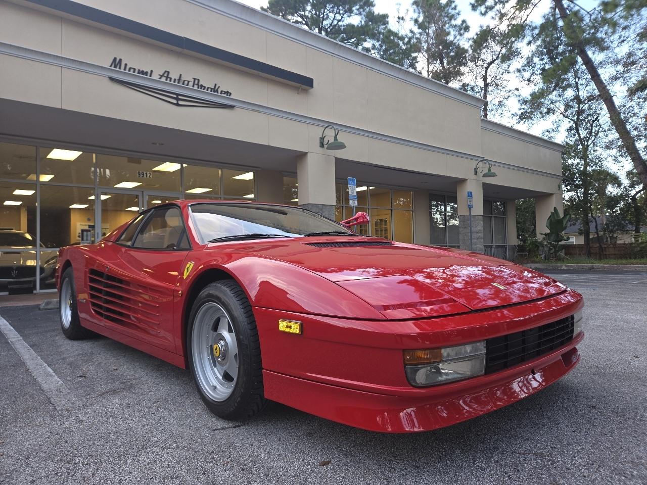 Ferrari Testarossa Base 1985