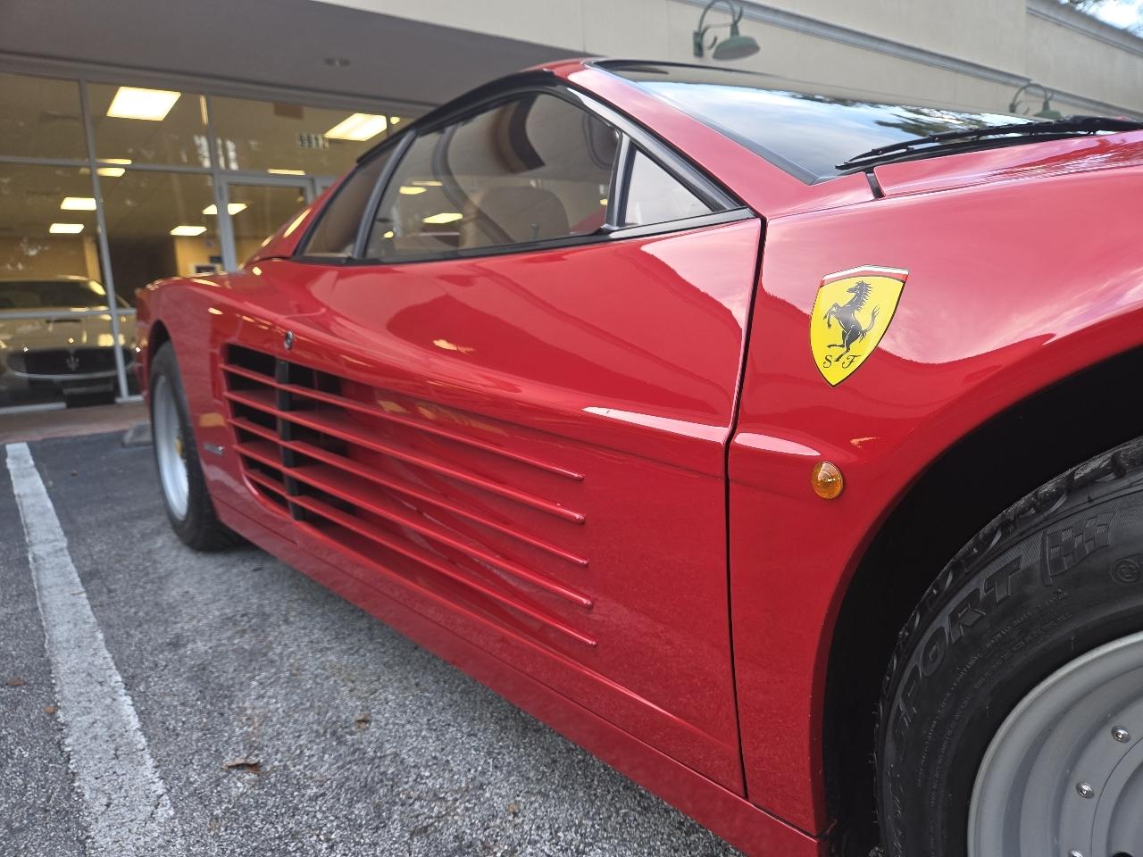 Ferrari Testarossa Base 1985