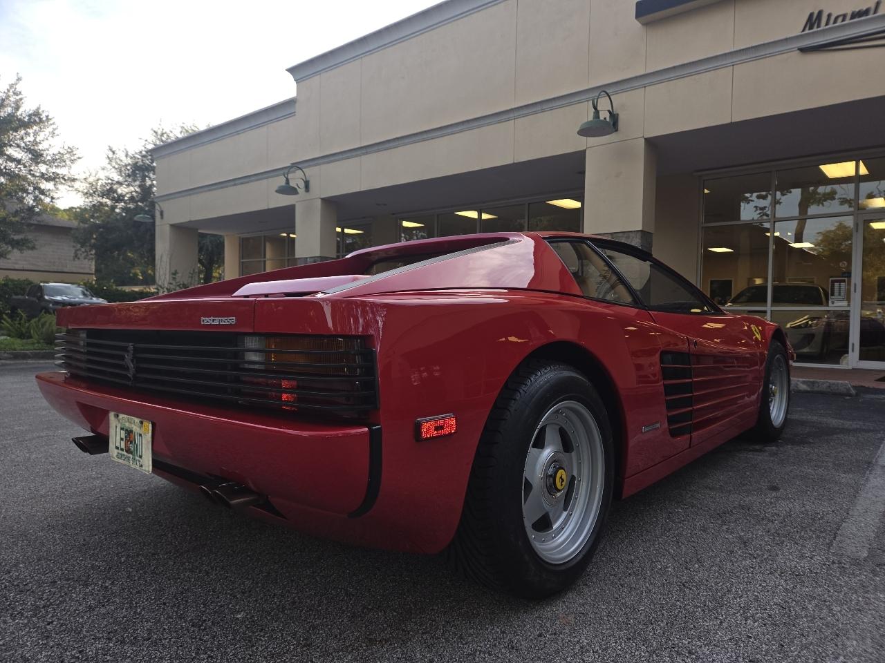 Ferrari Testarossa Base 1985