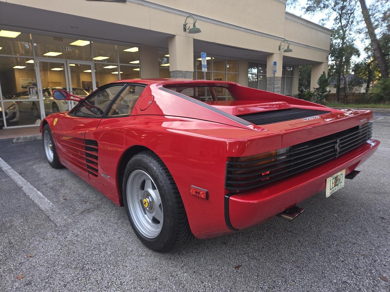 Ferrari Testarossa Base 1985