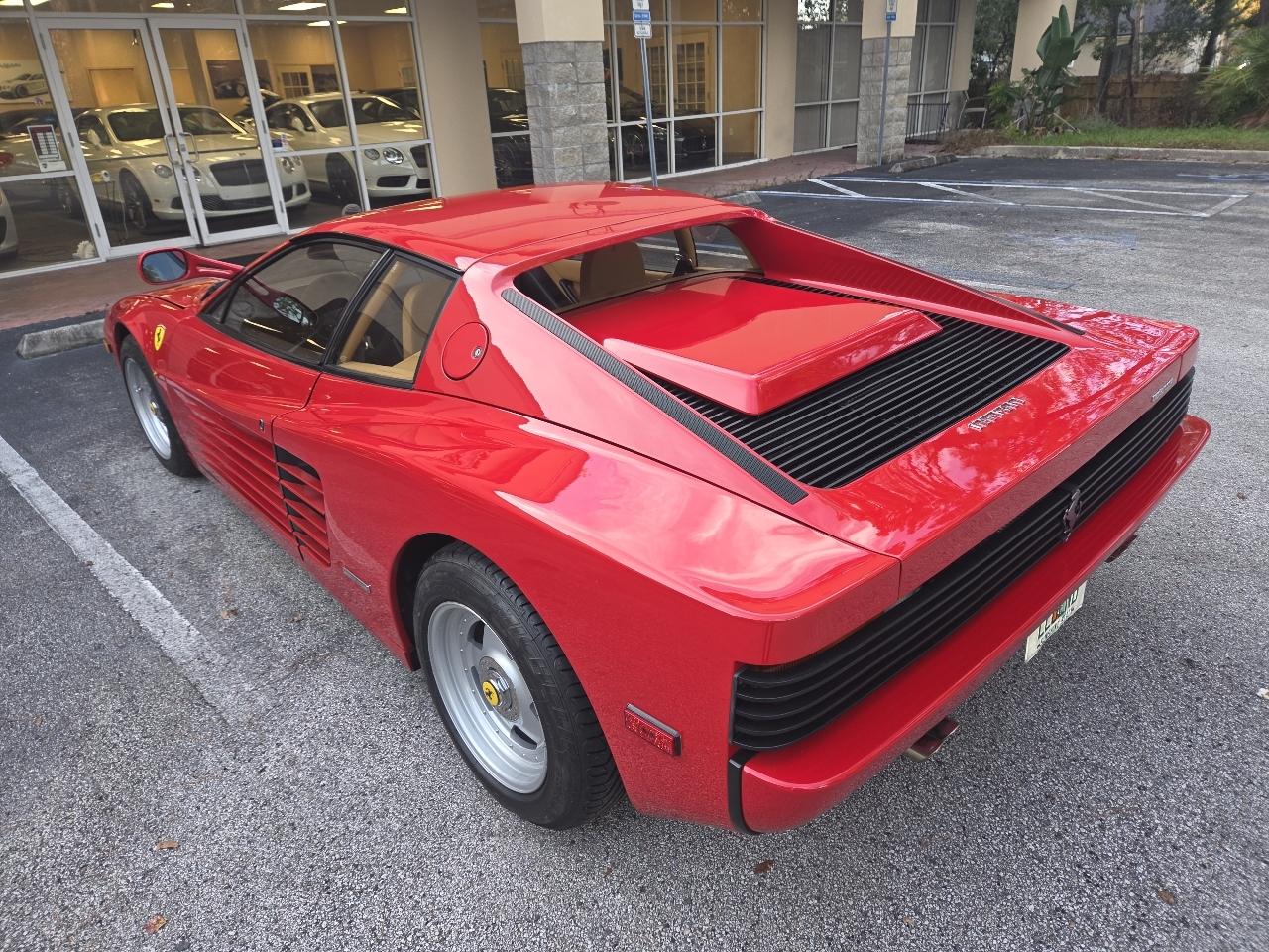 Ferrari Testarossa Base 1985