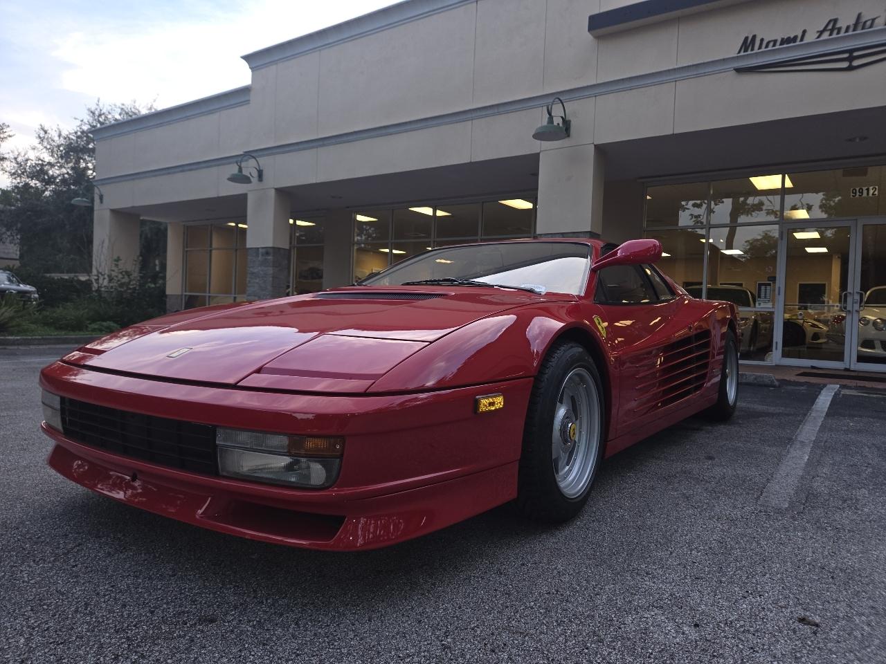 Ferrari Testarossa Base 1985