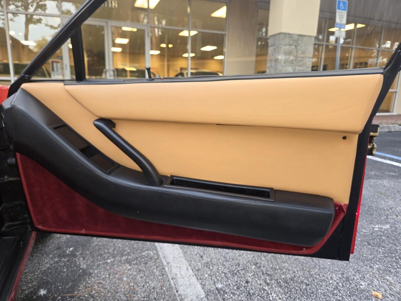 Ferrari Testarossa Base 1985