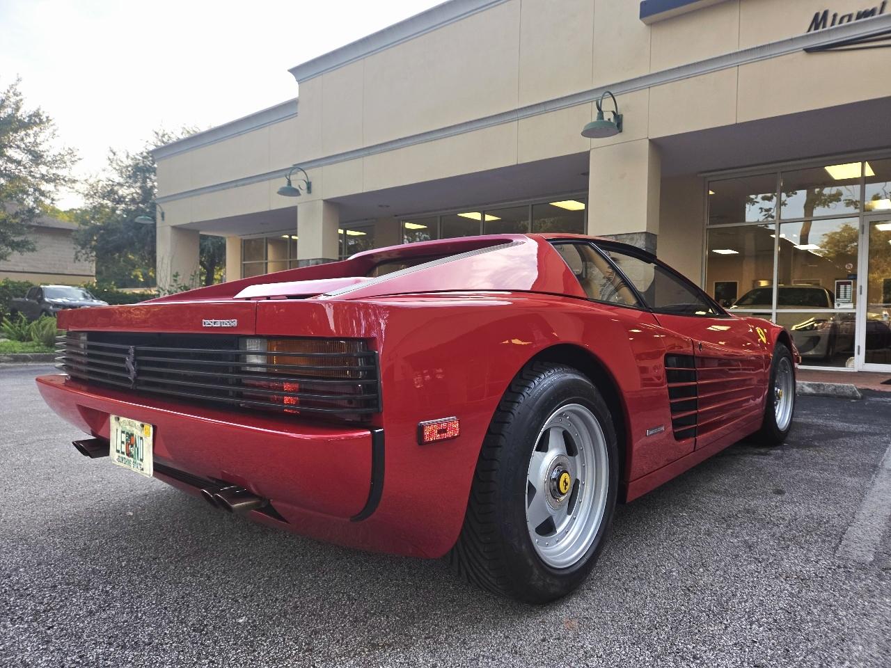Ferrari Testarossa Base 1985