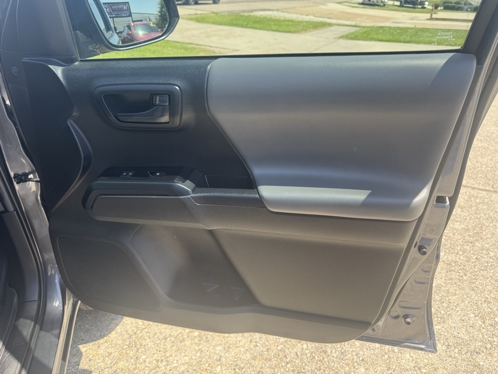 Toyota Tacoma SR5 Double Cab Long Bed V6 6AT 4WD 2022