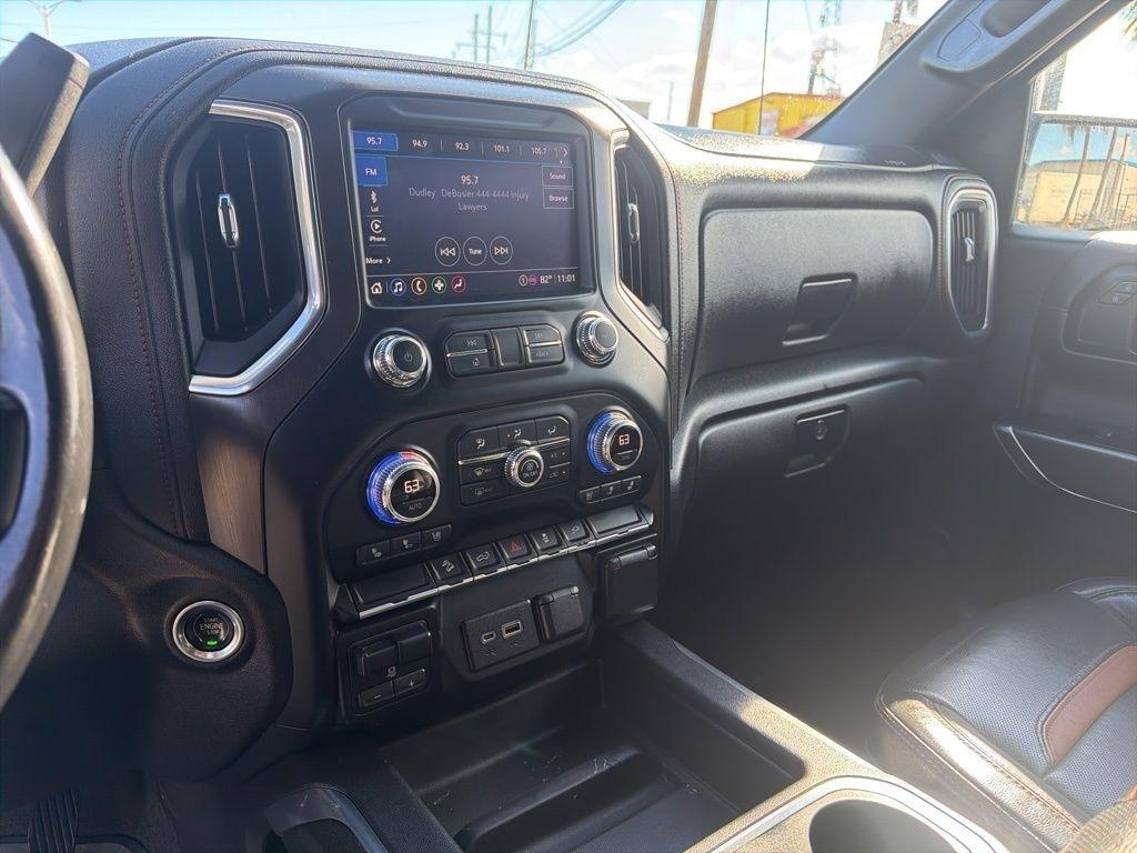GMC Sierra 1500 AT4 Crew Cab 4WD SWB 2021