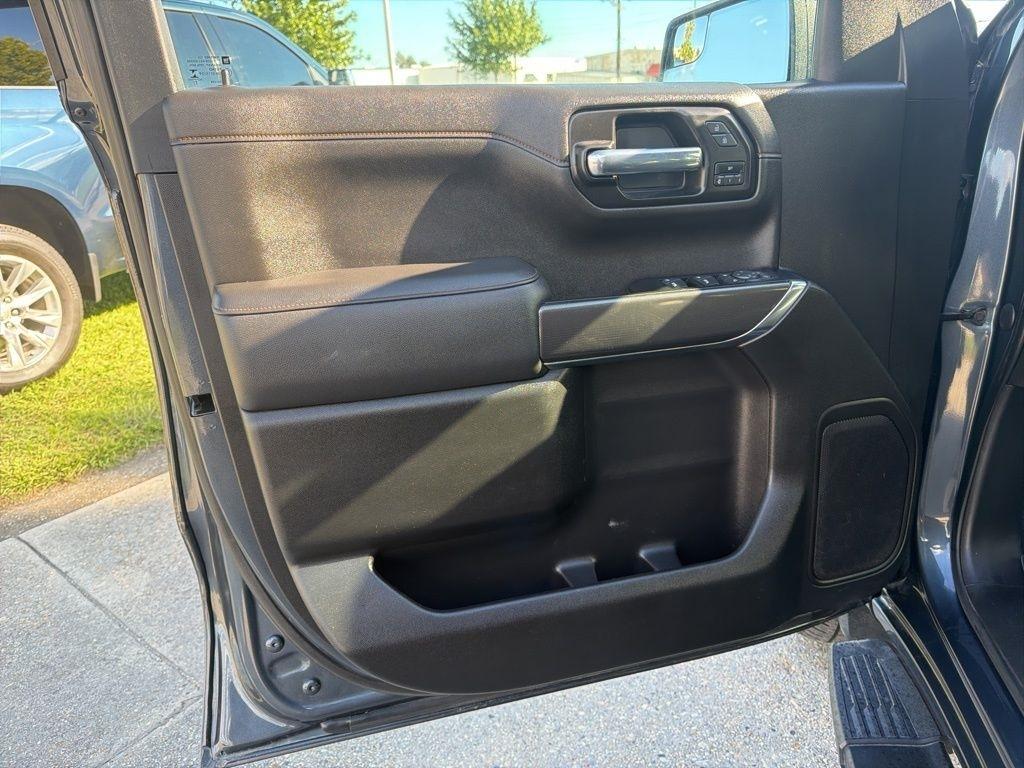 GMC Sierra 1500 AT4 Crew Cab 4WD SWB 2021