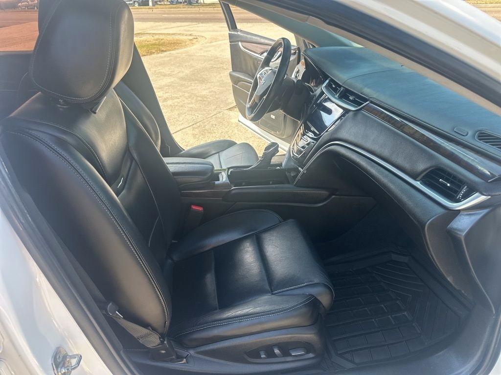 Cadillac XTS Luxury FWD 2016