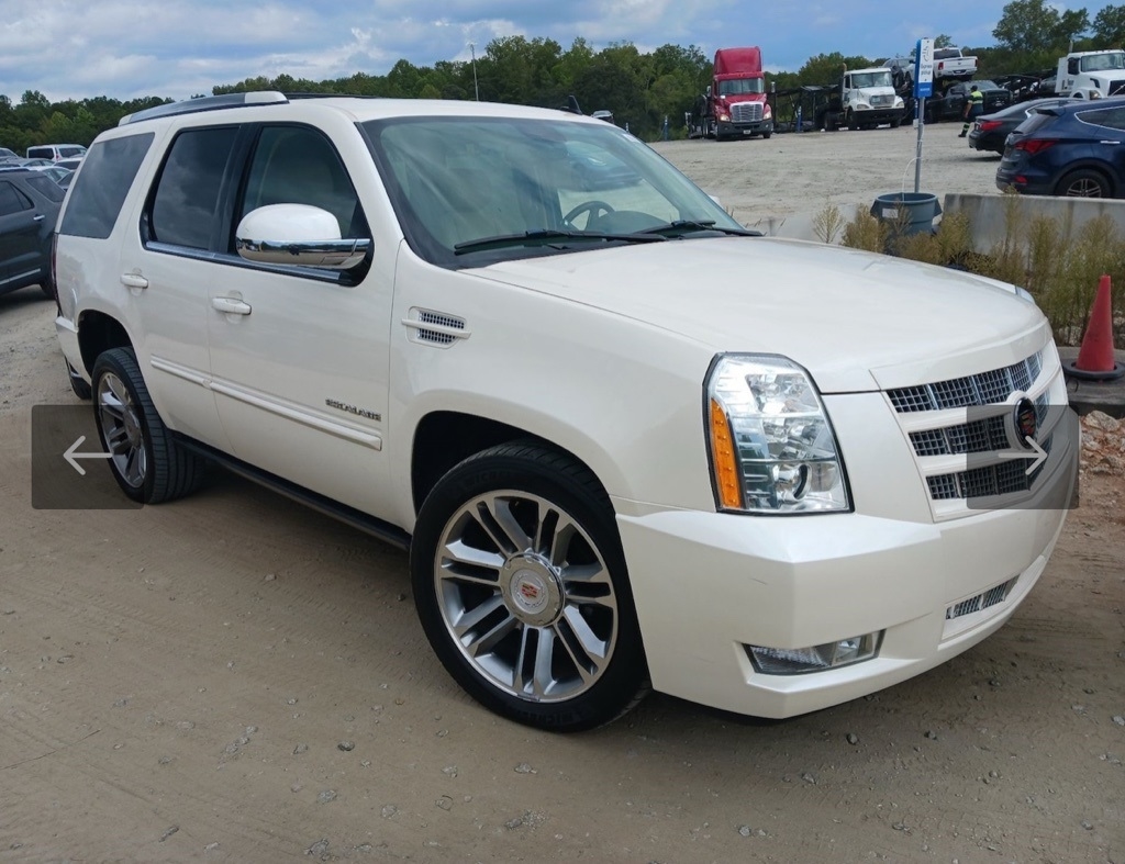 2013 Cadillac Escalade 2WD Premium
