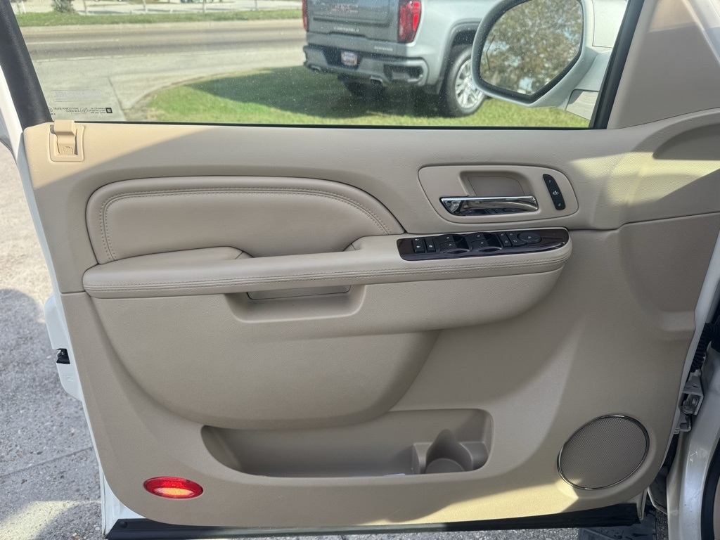 Cadillac Escalade 2WD Premium 2013