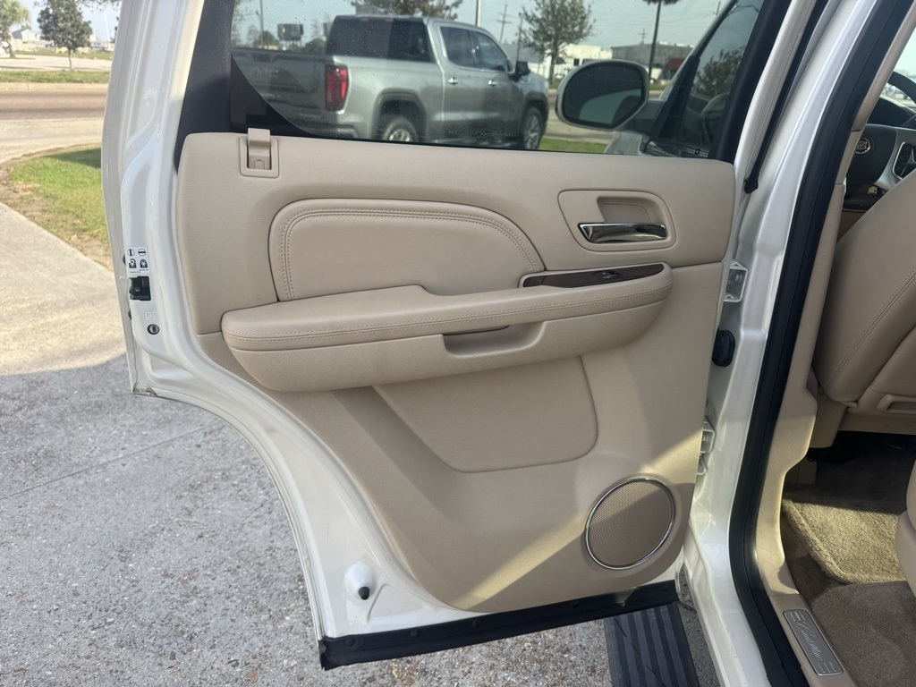 Cadillac Escalade 2WD Premium 2013