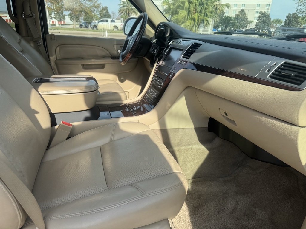 Cadillac Escalade 2WD Premium 2013