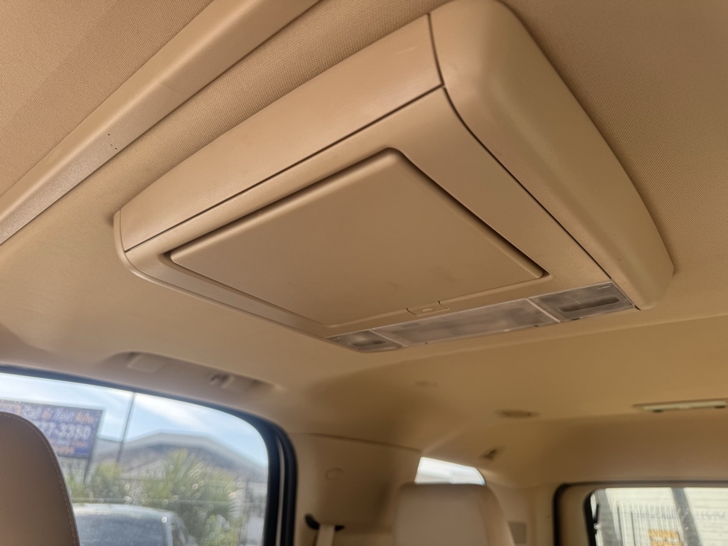 Cadillac Escalade 2WD Premium 2013