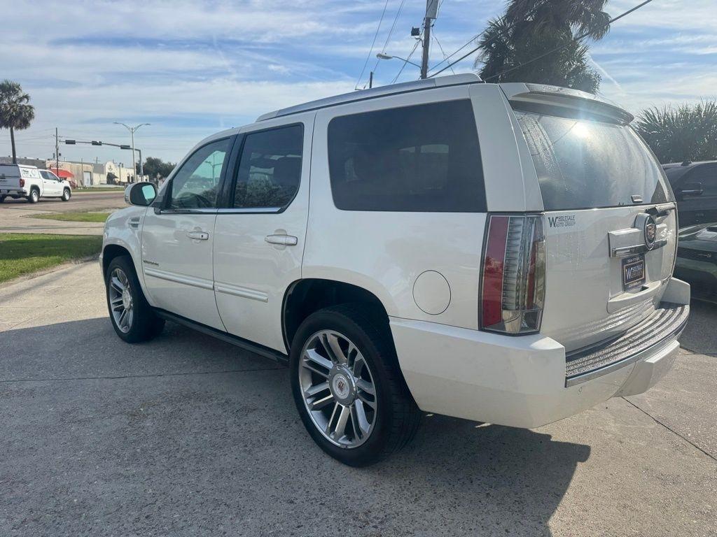 Cadillac Escalade 2WD Premium 2013