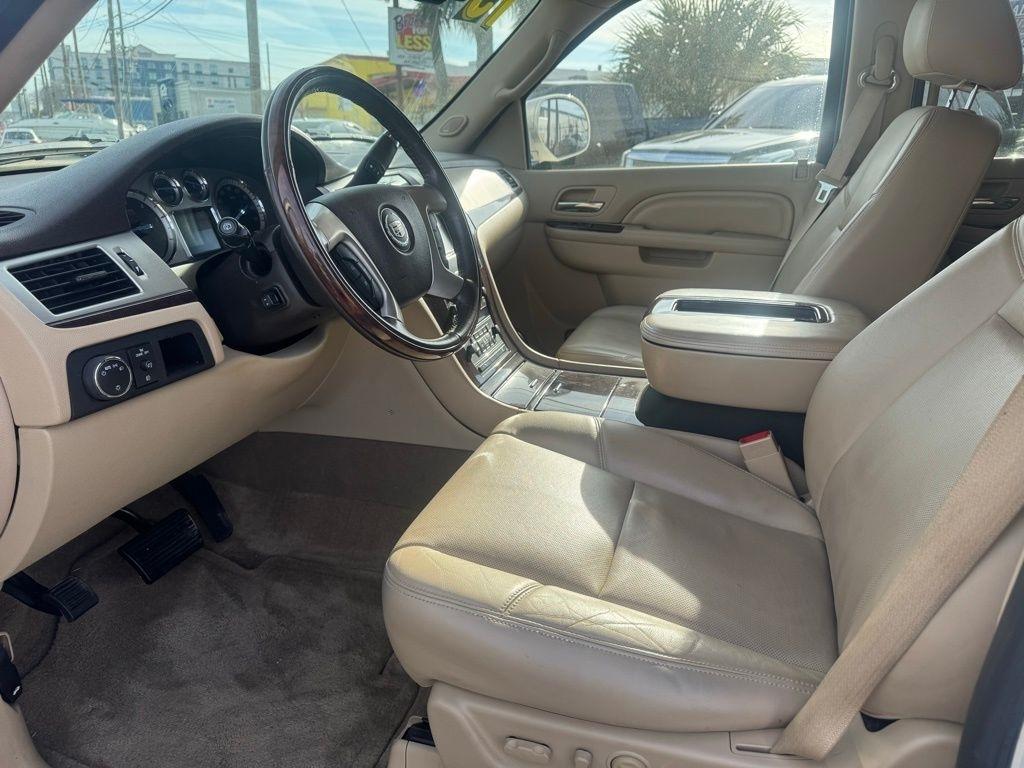 Cadillac Escalade 2WD Premium 2013