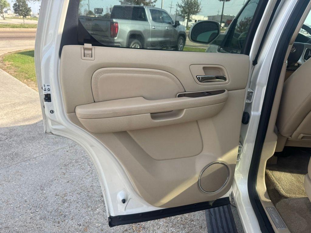 Cadillac Escalade 2WD Premium 2013