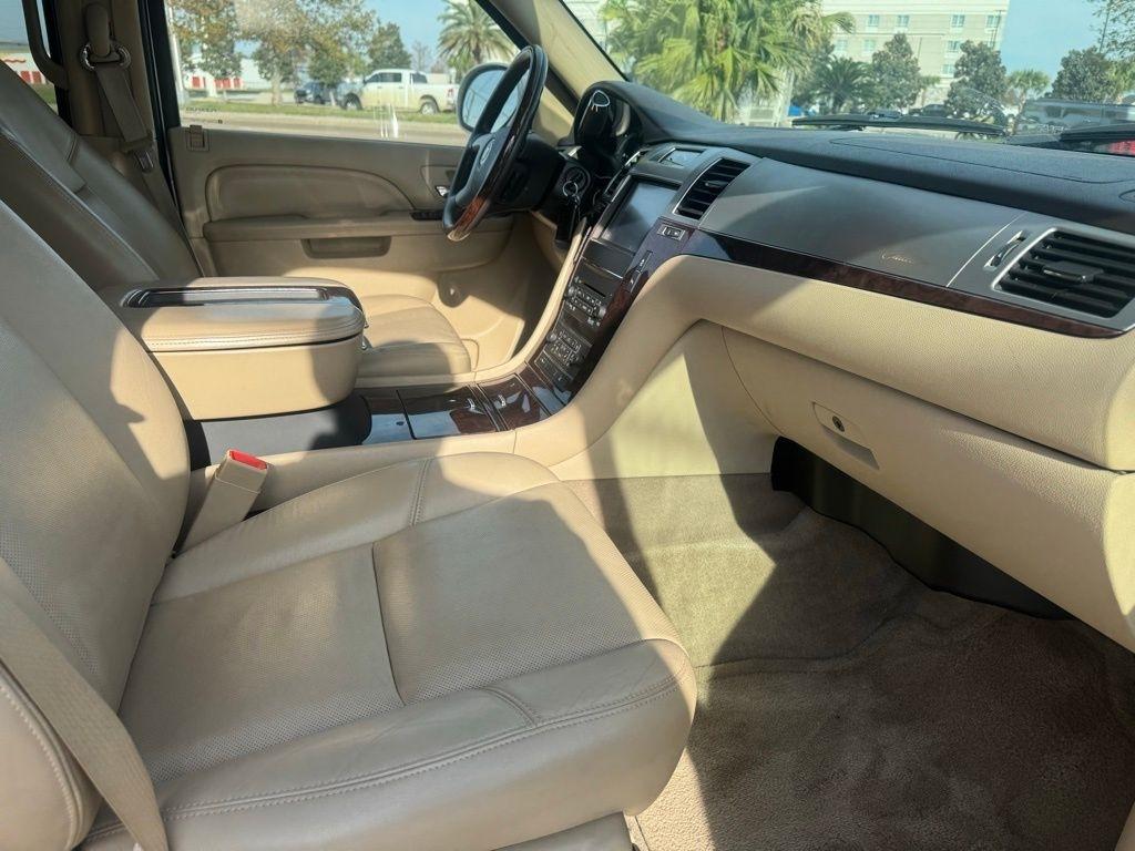 Cadillac Escalade 2WD Premium 2013