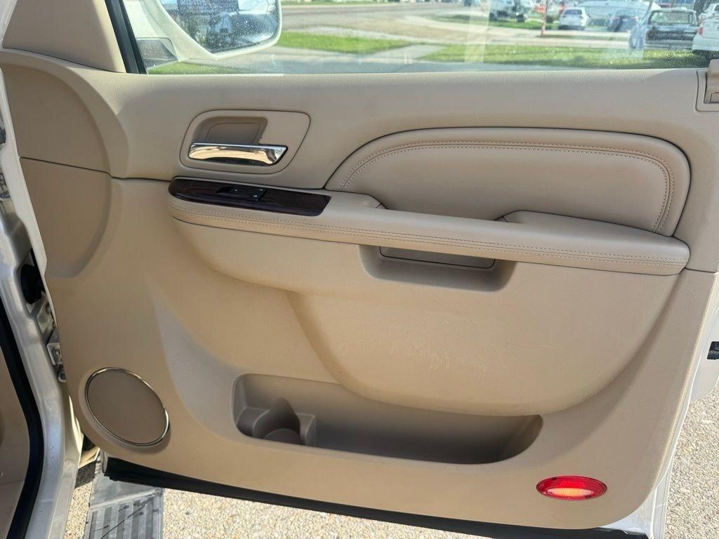 Cadillac Escalade 2WD Premium 2013