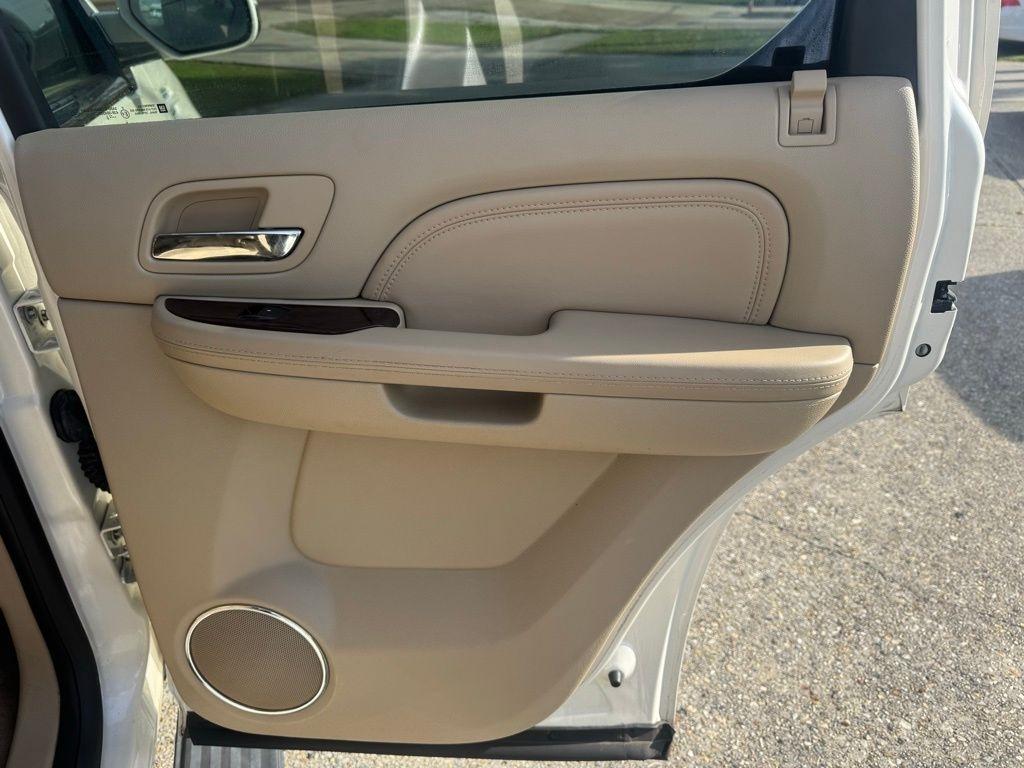 Cadillac Escalade 2WD Premium 2013